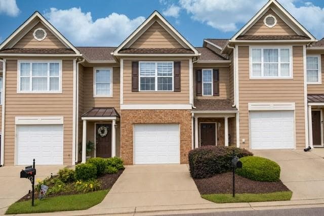 6311 Shoreview Circle, Flowery Branch, GA 30542 — most recent listing photo