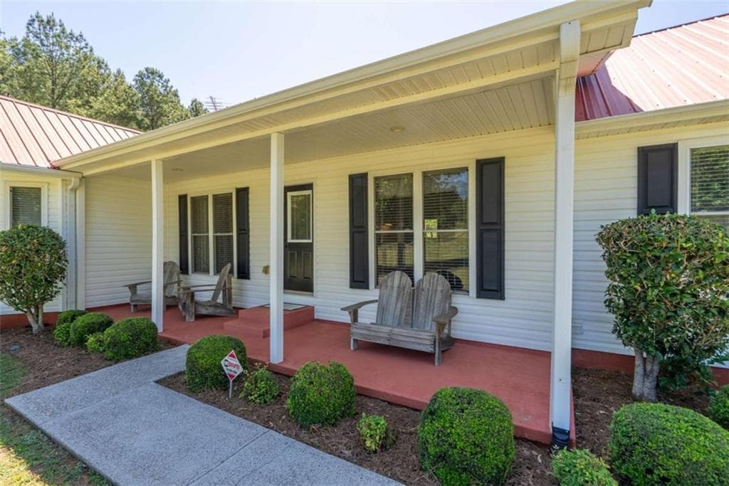 3 bedroom, 2 bathroom, 1,876 sq ft single family residence for sale at 3151 Jack Glass Road, Monroe, GA 30656 — photo 9