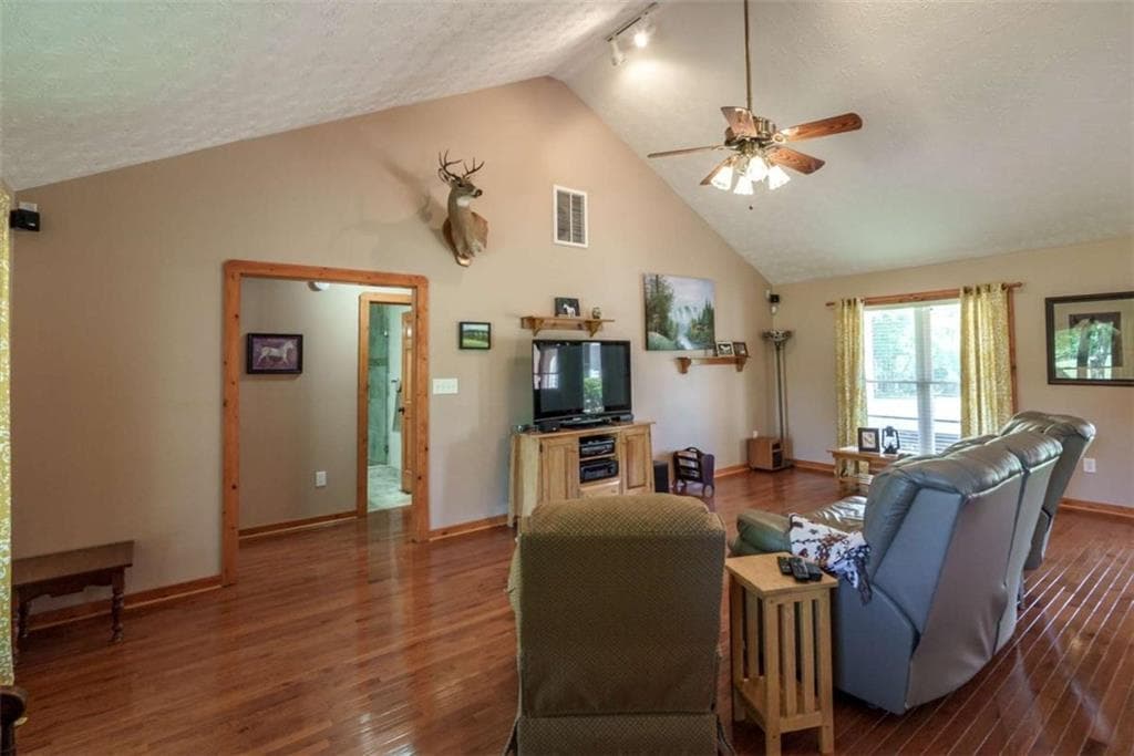 3 bedroom, 2 bathroom, 1,876 sq ft single family residence for sale at 3151 Jack Glass Road, Monroe, GA 30656 — photo 10
