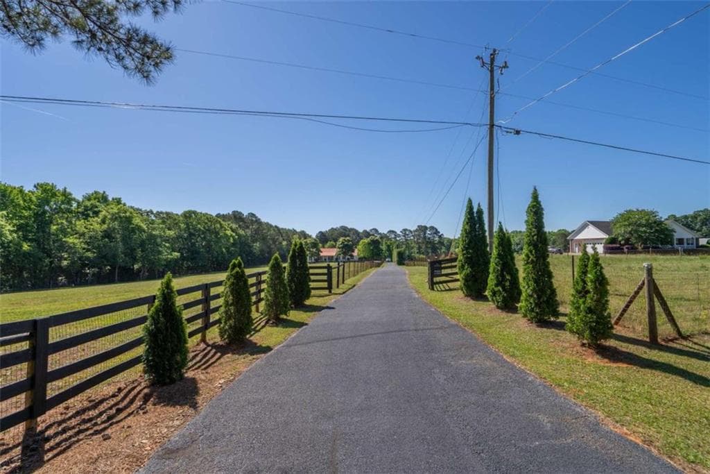 3 bedroom, 2 bathroom, 1,876 sq ft single family residence for sale at 3151 Jack Glass Road, Monroe, GA 30656 — photo 6