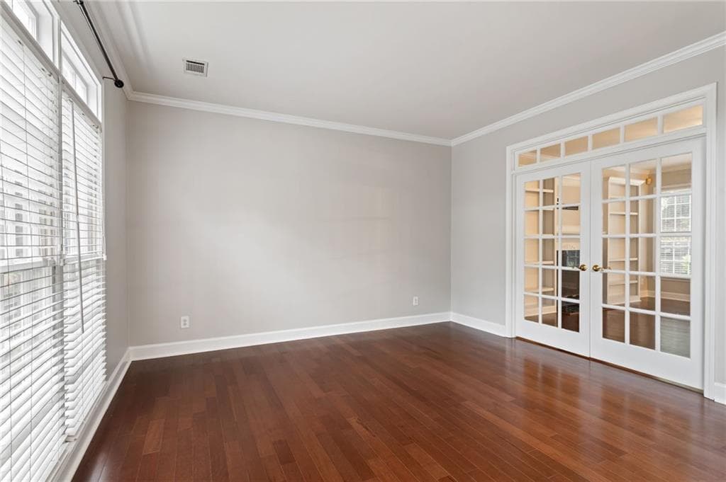 4 bedroom, 3 bathroom, 2,768 sq ft single family residence for sale at 1841 Lake Cove Drive, Atlanta, GA 30331 — photo 10