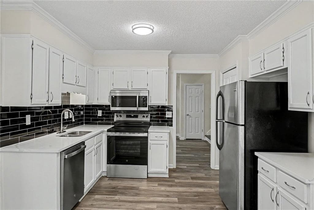 3 bedroom, 3 bathroom, 1,955 sq ft single family residence under contract at 5035 Mickleton Way, Powder Springs, GA 30127 — photo 9
