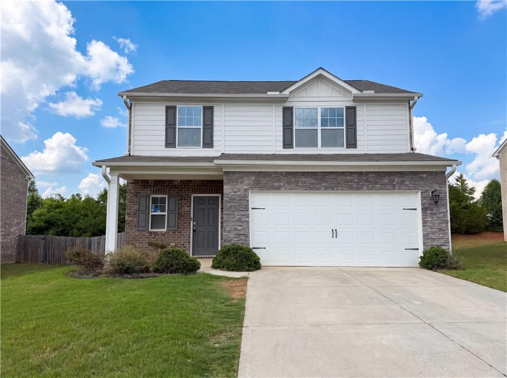 3 bedroom, 3 bathroom, 2,031 sq ft single family residence under contract at 184 Oliver Drive, Locust Grove, GA 30248