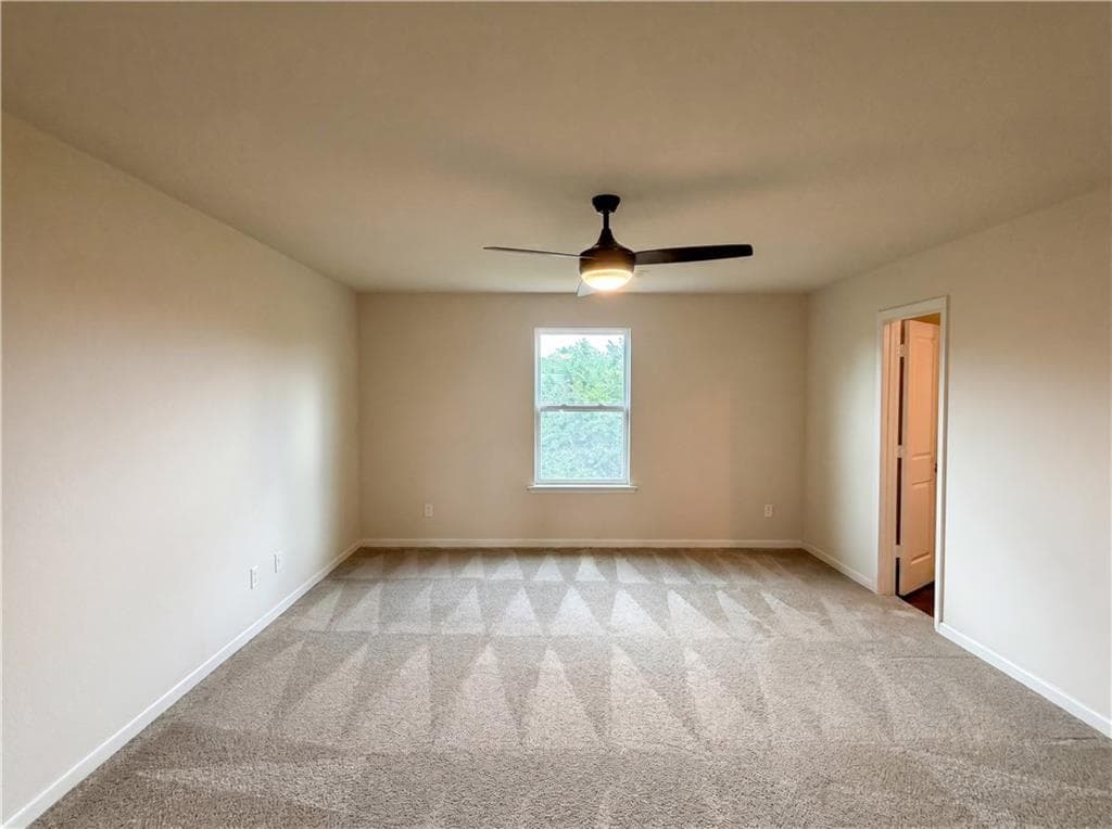 3 bedroom, 3 bathroom, 2,031 sq ft single family residence under contract at 184 Oliver Drive, Locust Grove, GA 30248 — photo 4