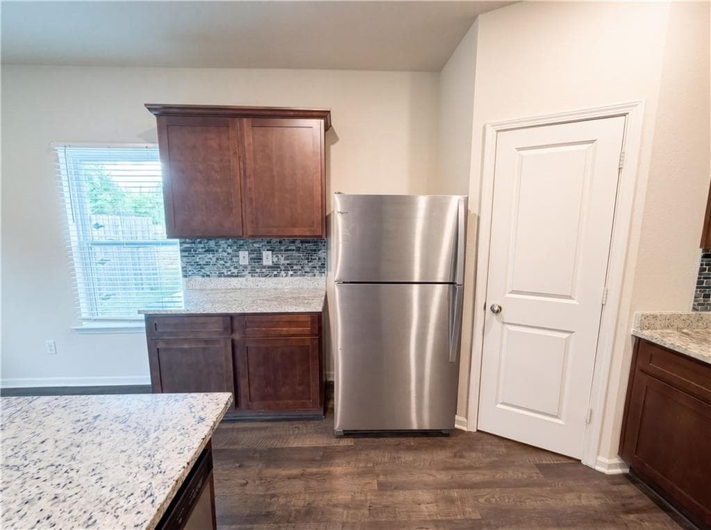 3 bedroom, 3 bathroom, 2,031 sq ft single family residence under contract at 184 Oliver Drive, Locust Grove, GA 30248 — photo 9