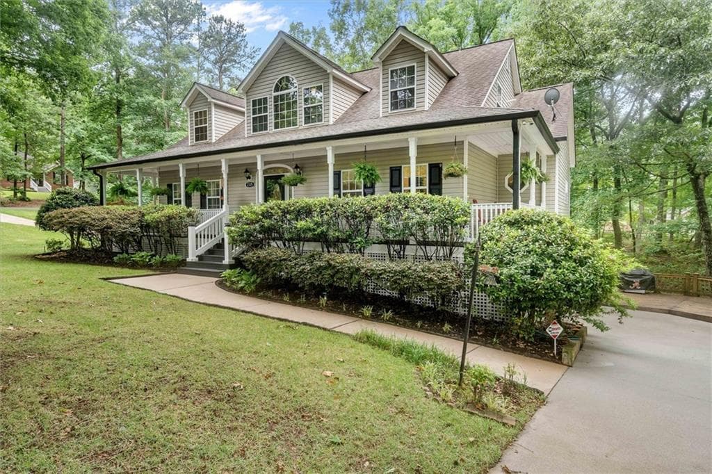 4 bedroom, 4 bathroom, 2,583 sq ft single family residence for sale at 2135 Ashton Drive, Villa Rica, GA 30180 — photo 5