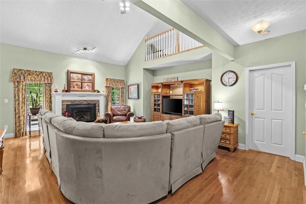 4 bedroom, 4 bathroom, 2,583 sq ft single family residence for sale at 2135 Ashton Drive, Villa Rica, GA 30180 — photo 9