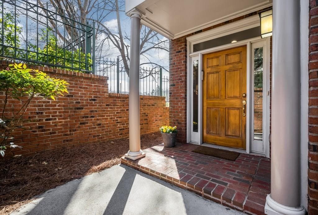 3 bedroom, 4 bathroom, 1,800 sq ft townhouse for rent at 691 Bonaventure Avenue, Atlanta, GA 30306 for $3,650 a month — photo 4