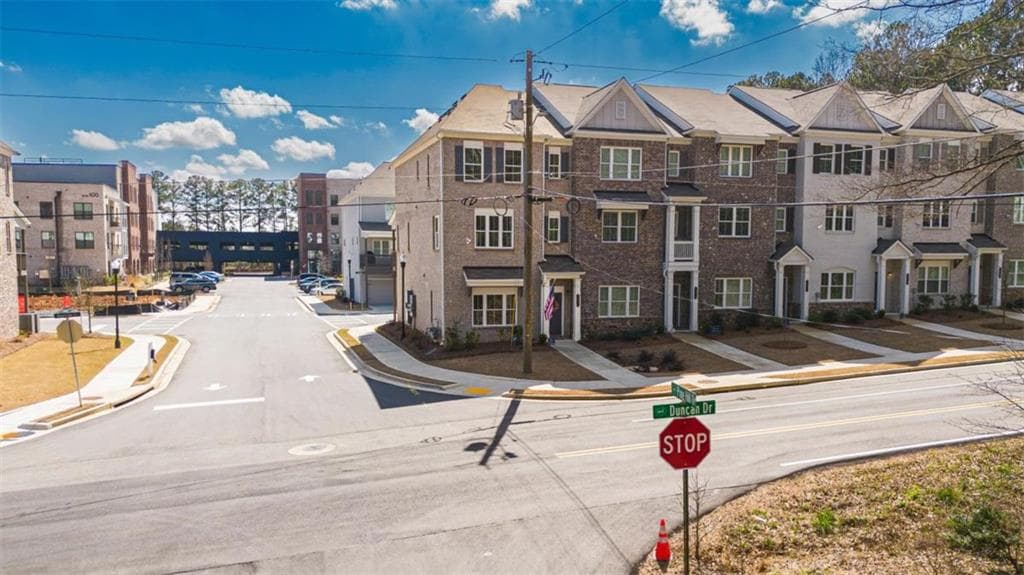 3 bedroom, 4 bathroom, 2,110 sq ft townhouse for sale at 1972 Deco Drive, Kennesaw, GA 30144 — photo 3
