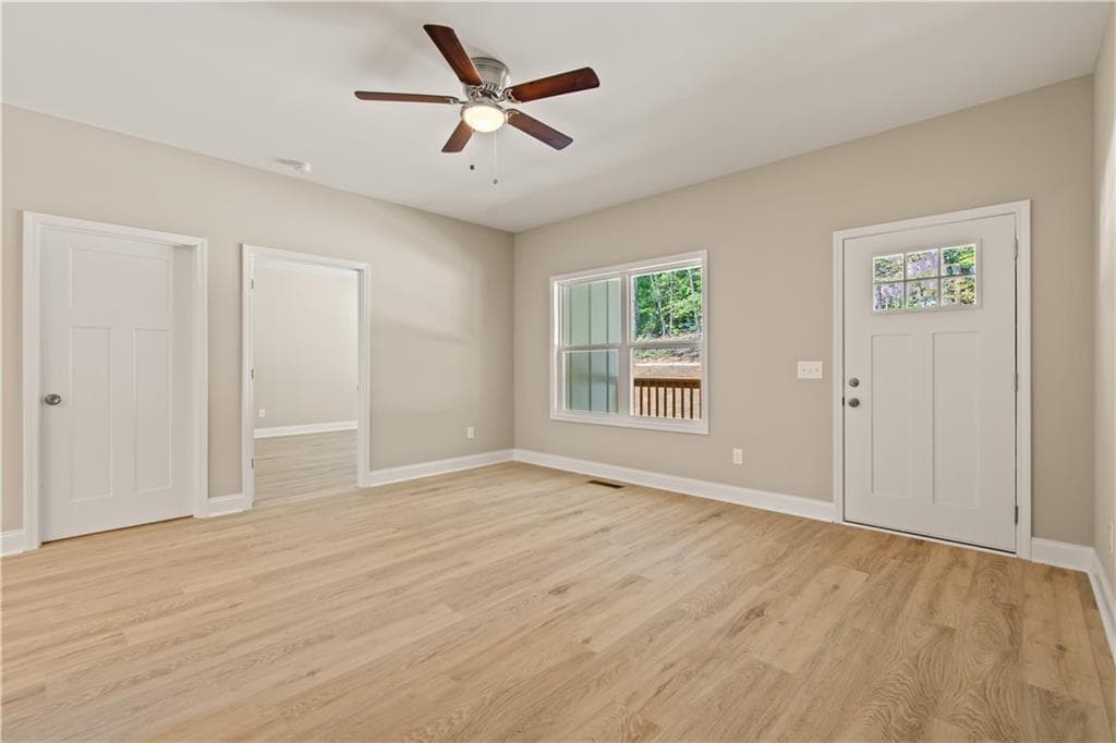 3 bedroom, 2 bathroom, 1,393 sq ft single family residence for sale at 4130 HWY 136 East, Dawsonville, GA 30534 — photo 4