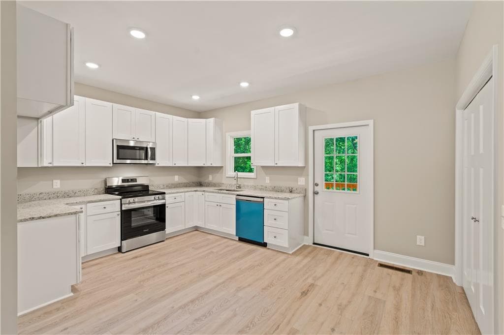 3 bedroom, 2 bathroom, 1,393 sq ft single family residence for sale at 4130 HWY 136 East, Dawsonville, GA 30534 — photo 9