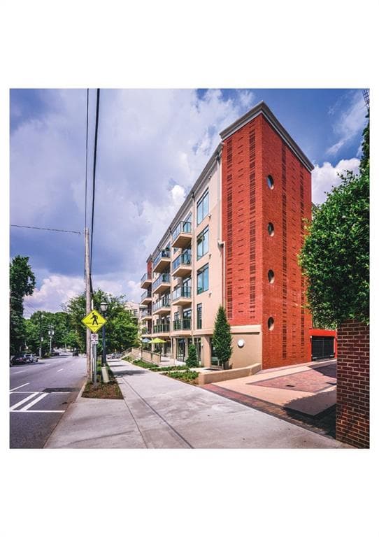 1 bedroom, 1 bathroom apartment for rent at 1045 Piedmont Avenue 306, Atlanta, GA 30309 for $2,145 a month — photo 2