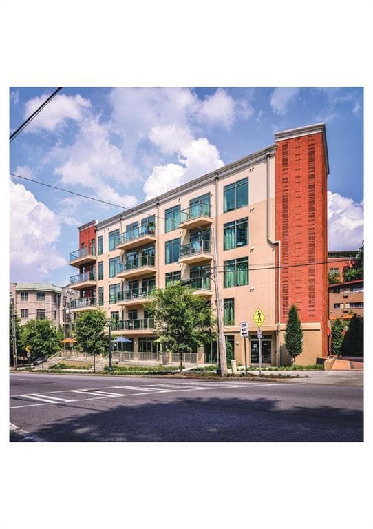 1 bedroom, 1 bathroom apartment for rent at 1045 Piedmont Avenue 306, Atlanta, GA 30309 for $2,145 a month — photo 3