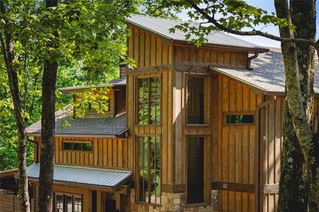 3 bedroom, 3 bathroom, 2,400 sq ft single family residence for sale at 114 Amy Creek Circle, Ellijay, GA 30540 — photo 5