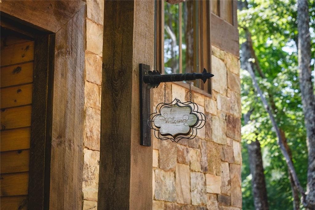 3 bedroom, 3 bathroom, 2,400 sq ft single family residence for sale at 114 Amy Creek Circle, Ellijay, GA 30540 — photo 9