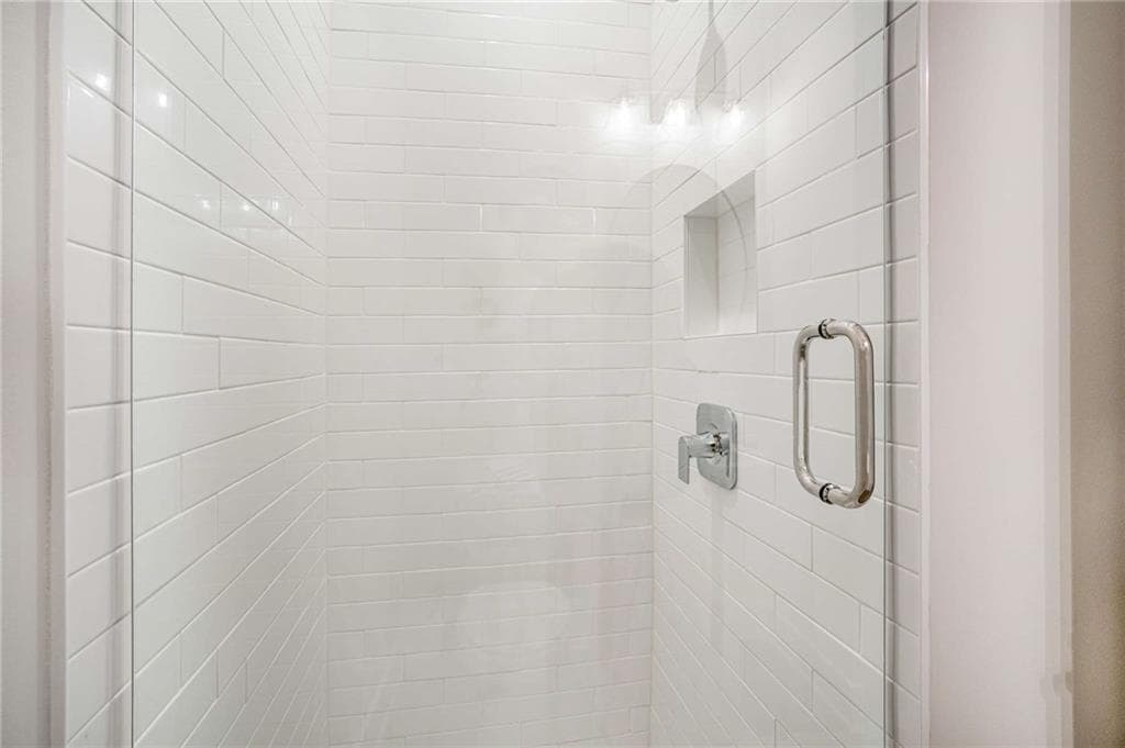2 bedroom, 2 bathroom, 1,025 sq ft townhouse for rent at 1293 Longreen Terrace 4, Atlanta, GA 30318 for $2,700 a month — photo 6