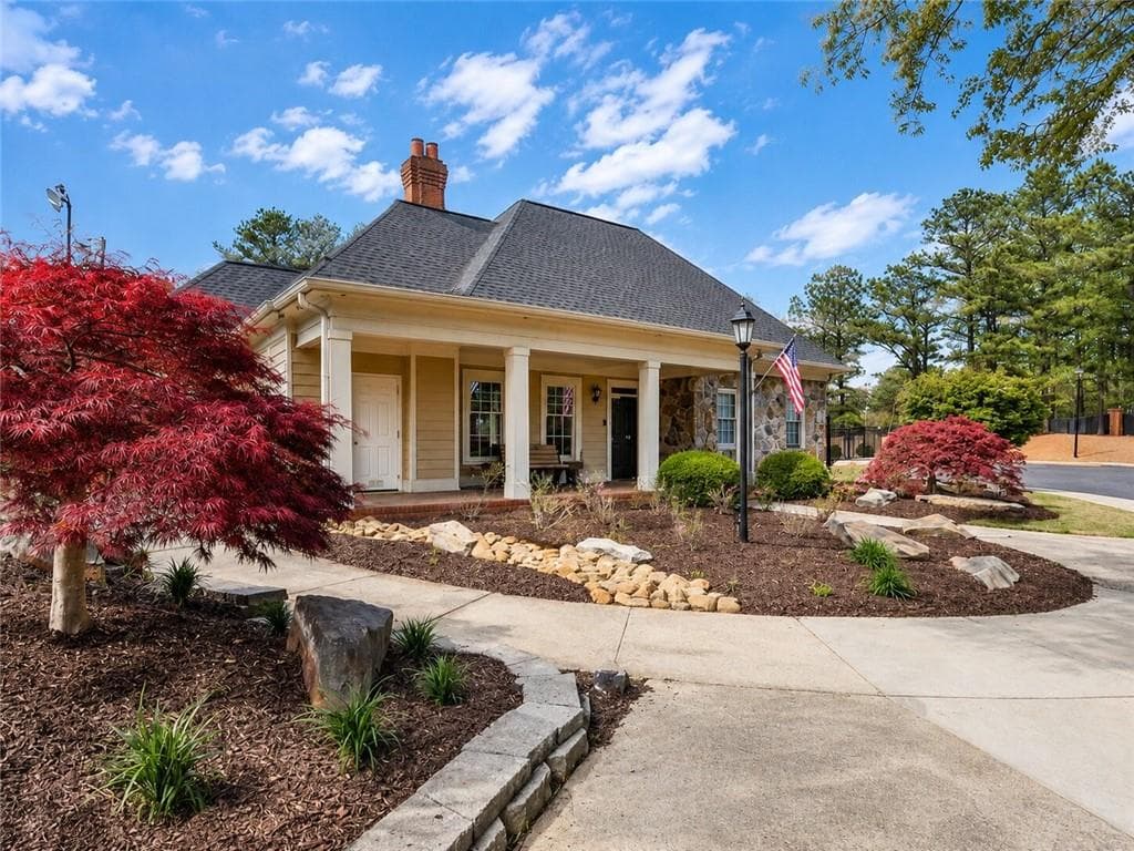 single family residence for sale at 5505 Hampstead Way, Johns Creek, GA 30097 — photo 10