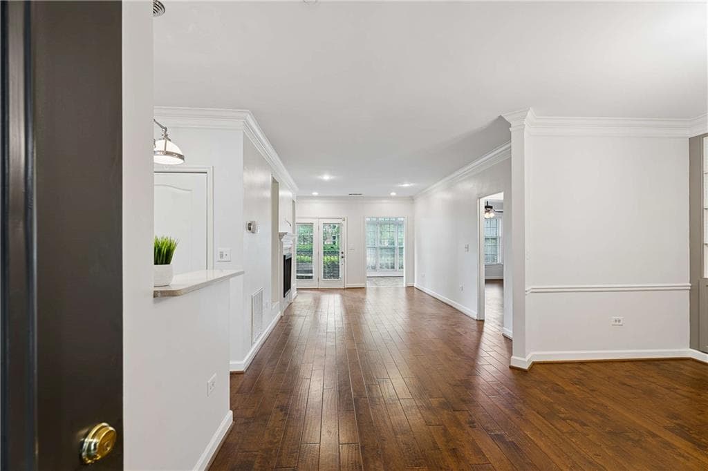 2 bedroom, 2 bathroom, 1,220 sq ft condominium for sale at 175 15th Street 105, Atlanta, GA 30309 — photo 5