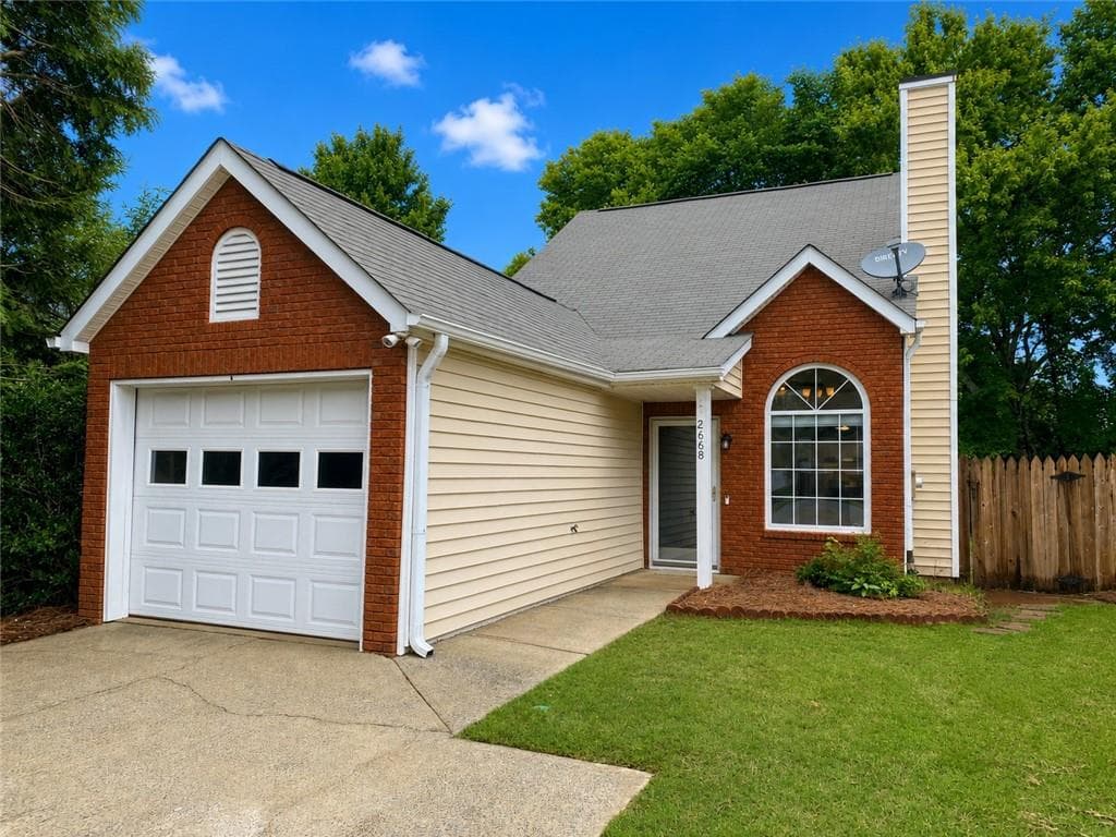 2 bedroom, 2 bathroom, 984 sq ft single family residence sold at 2668 Laurel Lane, Kennesaw, GA 30152