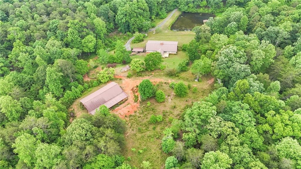 3 bedroom, 4 bathroom, 5,282 sq ft single family residence for sale at 4454 Ledan Extension, Gainesville, GA 30506 — photo 4