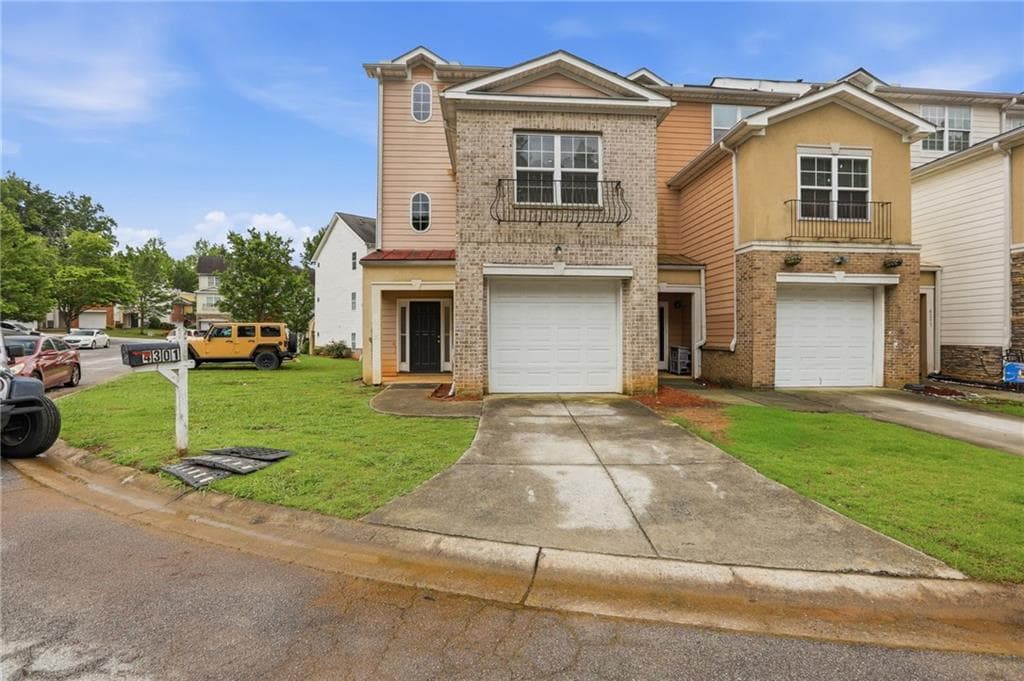 4 bedroom, 3 bathroom, 1,709 sq ft townhouse under contract at 4301 Notting Hill Drive, Atlanta, GA 30331