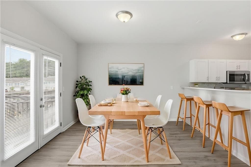 4 bedroom, 3 bathroom, 1,709 sq ft townhouse under contract at 4301 Notting Hill Drive, Atlanta, GA 30331 — photo 3