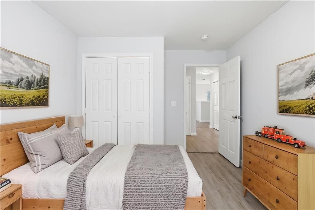 4 bedroom, 3 bathroom, 1,709 sq ft townhouse under contract at 4301 Notting Hill Drive, Atlanta, GA 30331 — photo 5