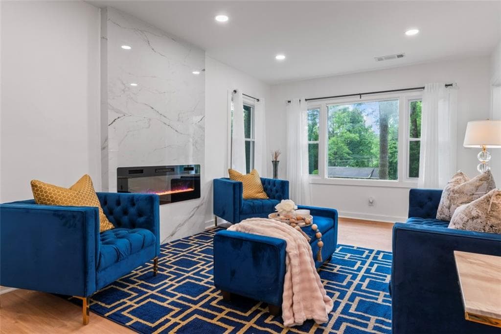 3 bedroom, 2 bathroom, 1,832 sq ft single family residence for sale at 2200 Beecher Circle, Atlanta, GA 30311 — photo 5