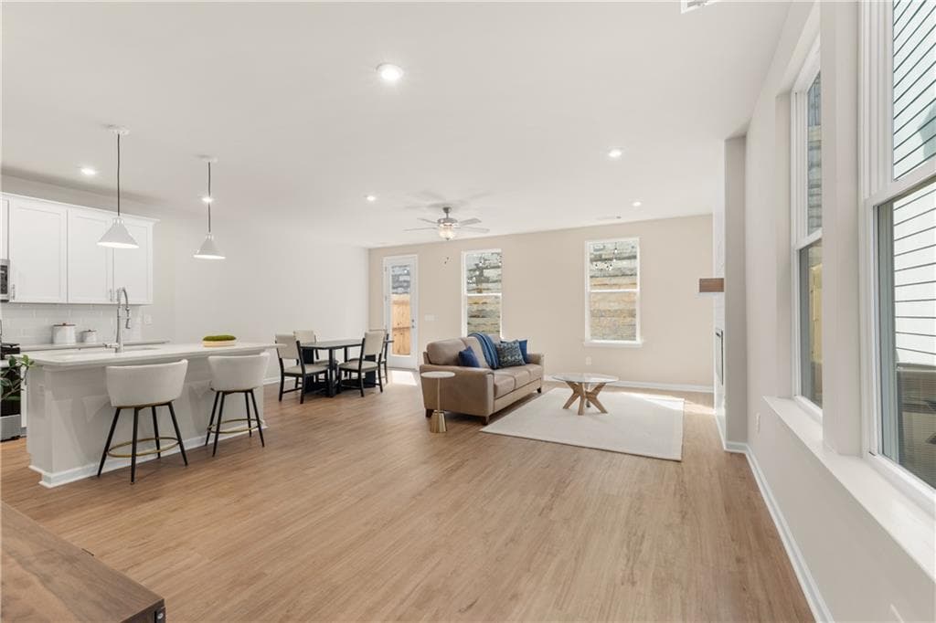3 bedroom, 3 bathroom, 2,008 sq ft single family residence under contract at 756 Smokey Quartz Way, Kennesaw, GA 30144 — photo 8