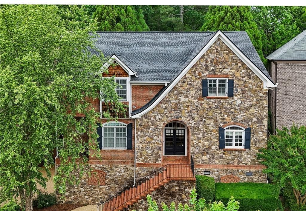 3 bedroom, 4 bathroom, 3,288 sq ft single family residence sold at 2 Bohler Point, Atlanta, GA 30327