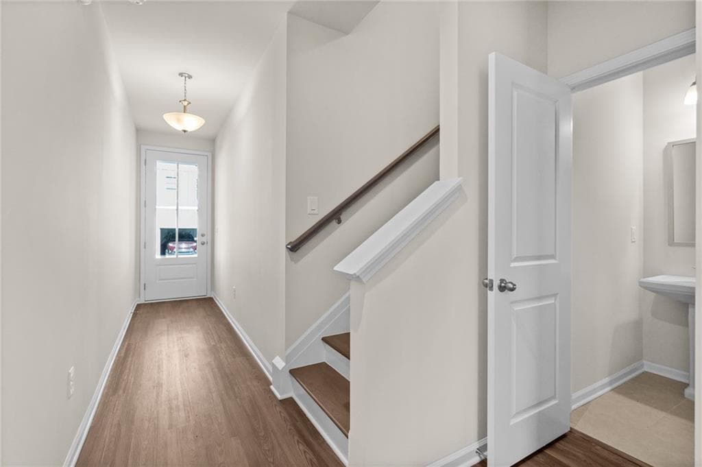 3 bedroom, 3 bathroom, 2,008 sq ft single family residence under contract at 748 Smokey Quartz Way, Kennesaw, GA 30144 — photo 8