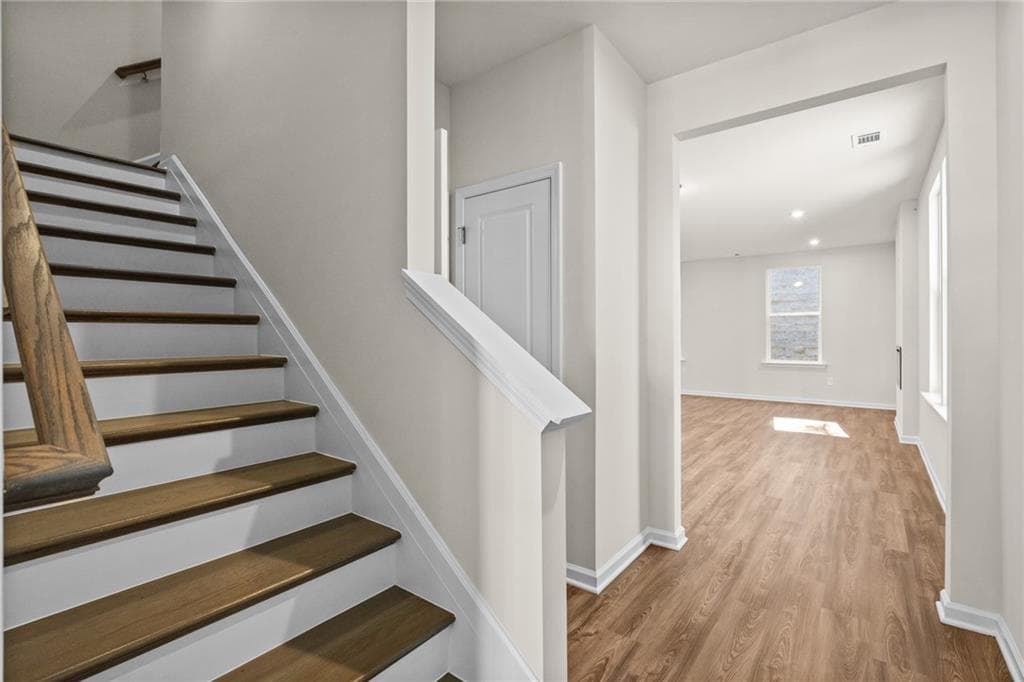 3 bedroom, 3 bathroom, 2,008 sq ft single family residence under contract at 748 Smokey Quartz Way, Kennesaw, GA 30144 — photo 9