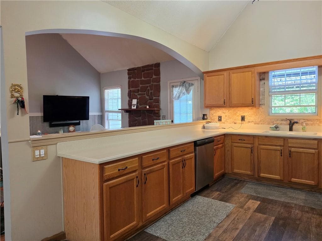 3 bedroom, 2 bathroom, 2,130 sq ft single family residence for sale at 142 Cowan Drive, Cartersville, GA 30120 — photo 9