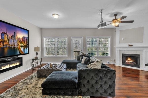 4 bedroom, 4 bathroom, 2,462 sq ft townhouse under contract at 2275 Spin Drift Way, Lawrenceville, GA 30043 — photo 6