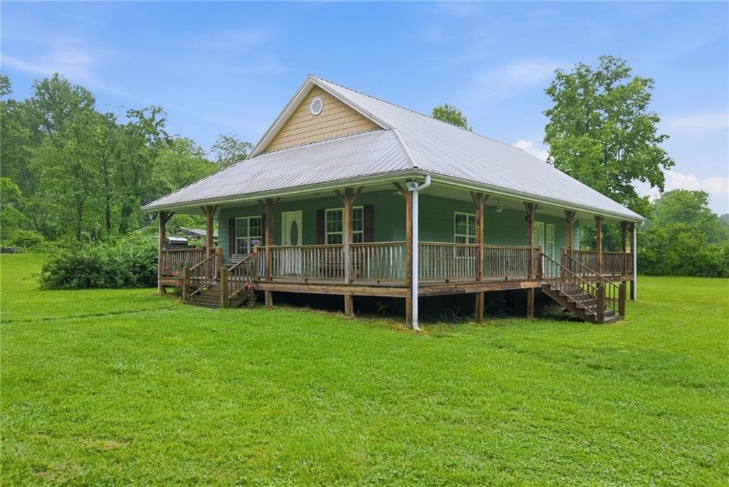 2 bedroom, 2 bathroom, 1,288 sq ft single family residence for sale at 6924 Warwoman Road, Clayton, GA 30525 — photo 3