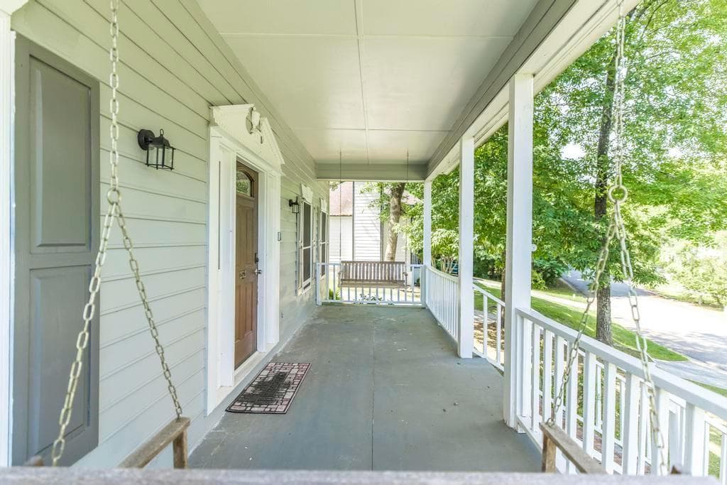 4 bedroom, 3 bathroom, 1,840 sq ft single family residence for sale at 252 N Wesleyan Circle, Macon, GA 31210 — photo 8