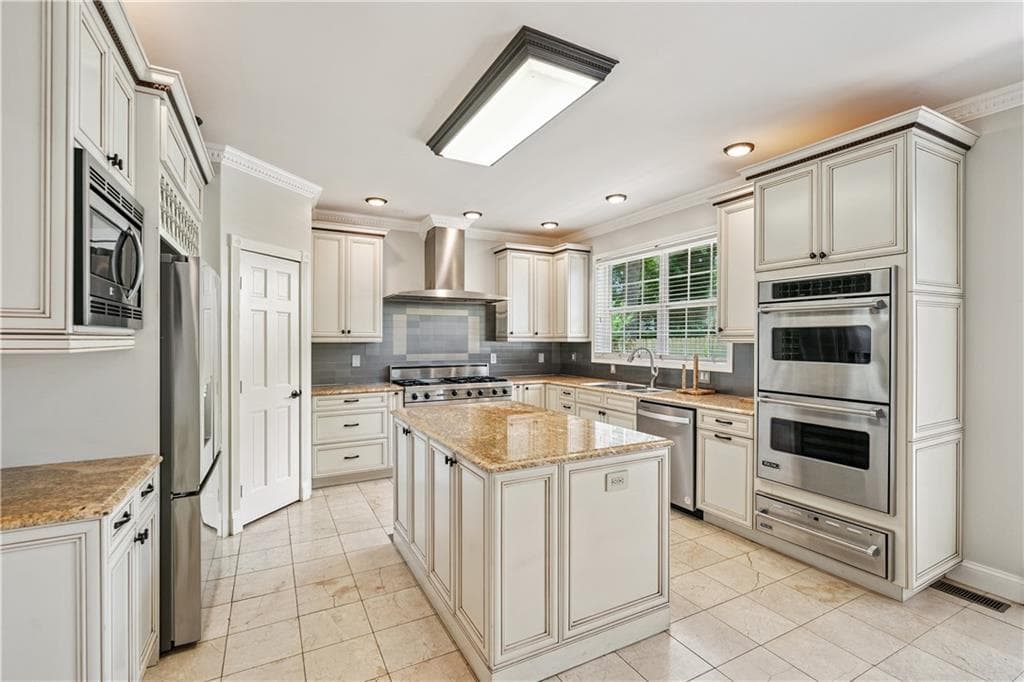 4 bedroom, 4 bathroom, 3,024 sq ft single family residence for sale at 1578 Lincoln Avenue, Atlanta, GA 30317 — photo 7