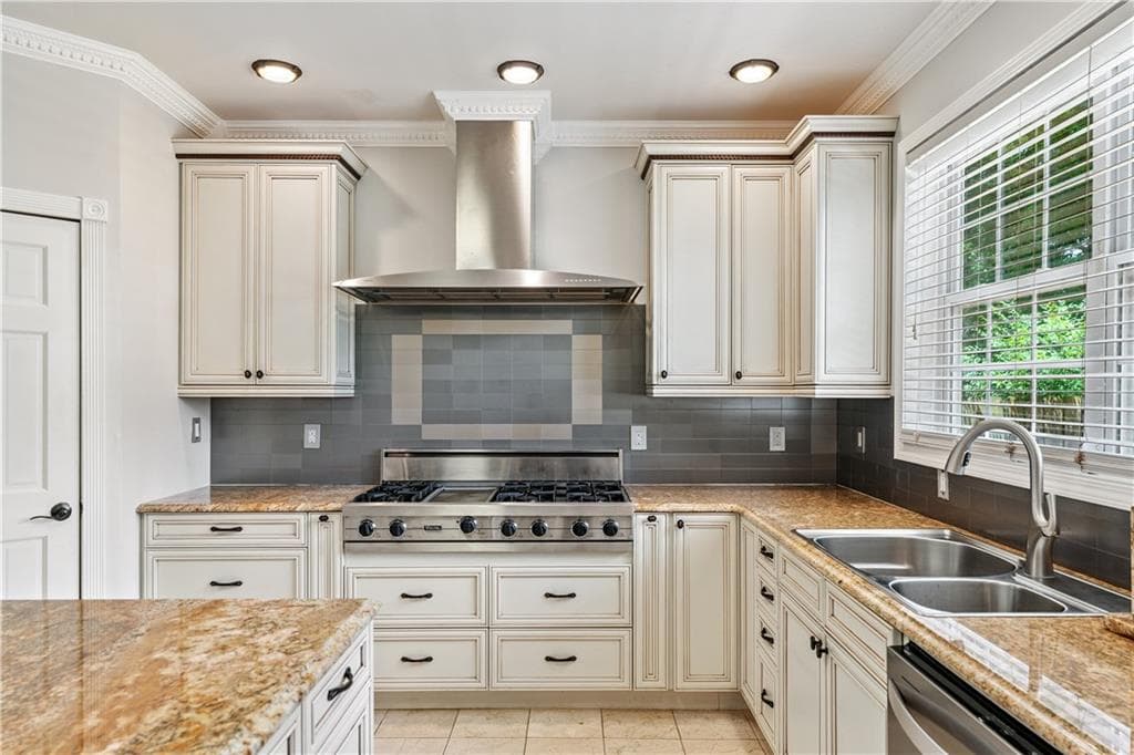 4 bedroom, 4 bathroom, 3,024 sq ft single family residence for sale at 1578 Lincoln Avenue, Atlanta, GA 30317 — photo 9