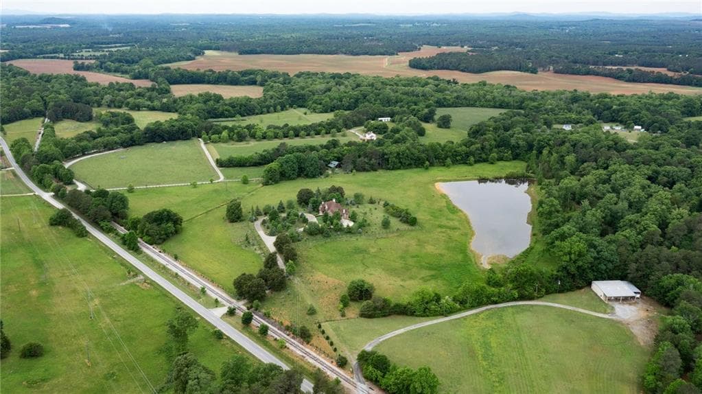 5 bedroom, 6 bathroom, 9,020 sq ft single family residence for sale at 10 Mountain Breeze Road, Taylorsville, GA 30178 — photo 4