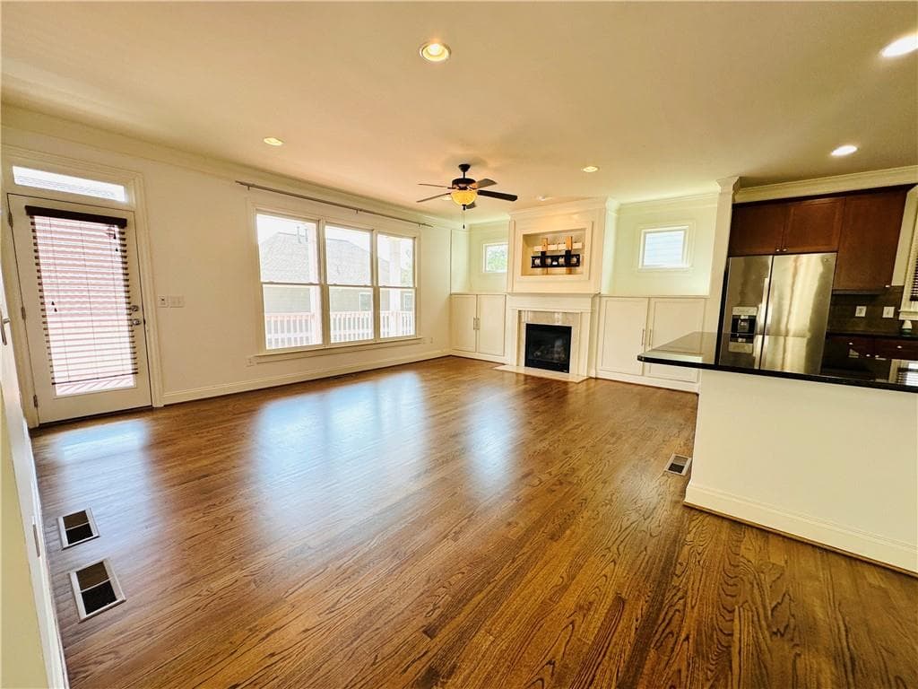 4 bedroom, 4 bathroom, 2,600 sq ft single family residence for rent at 1678 CARR Circle, Atlanta, GA 30318 for $3,800 a month — photo 7