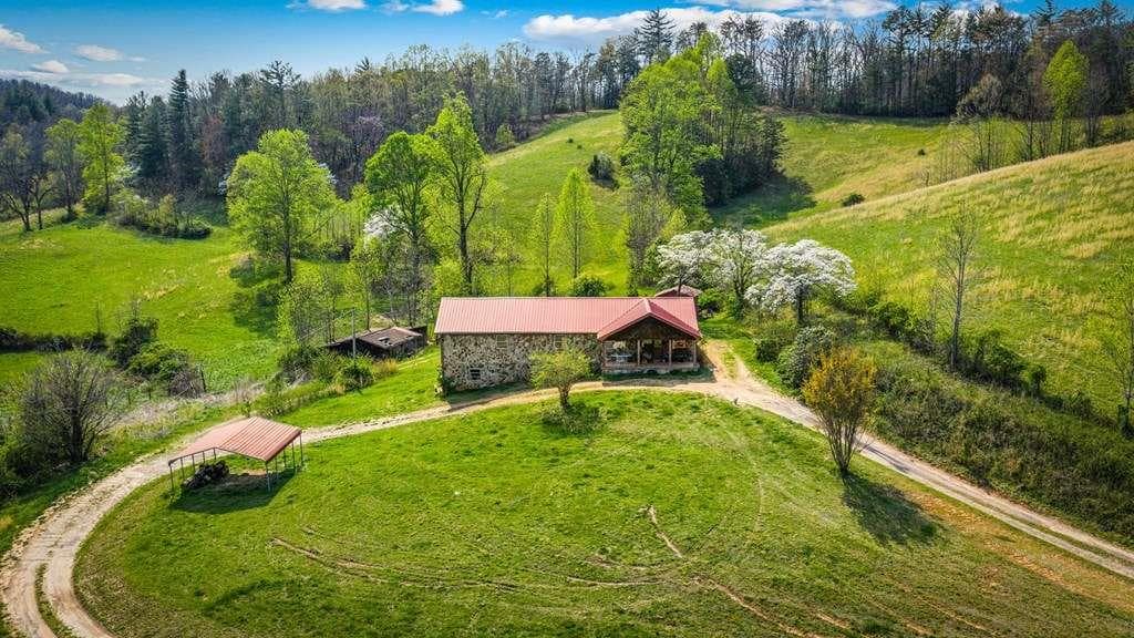 2 bedroom, 2 bathroom unimproved land for sale at 384 Maxwell Road, Blue Ridge, GA 30513 — photo 4