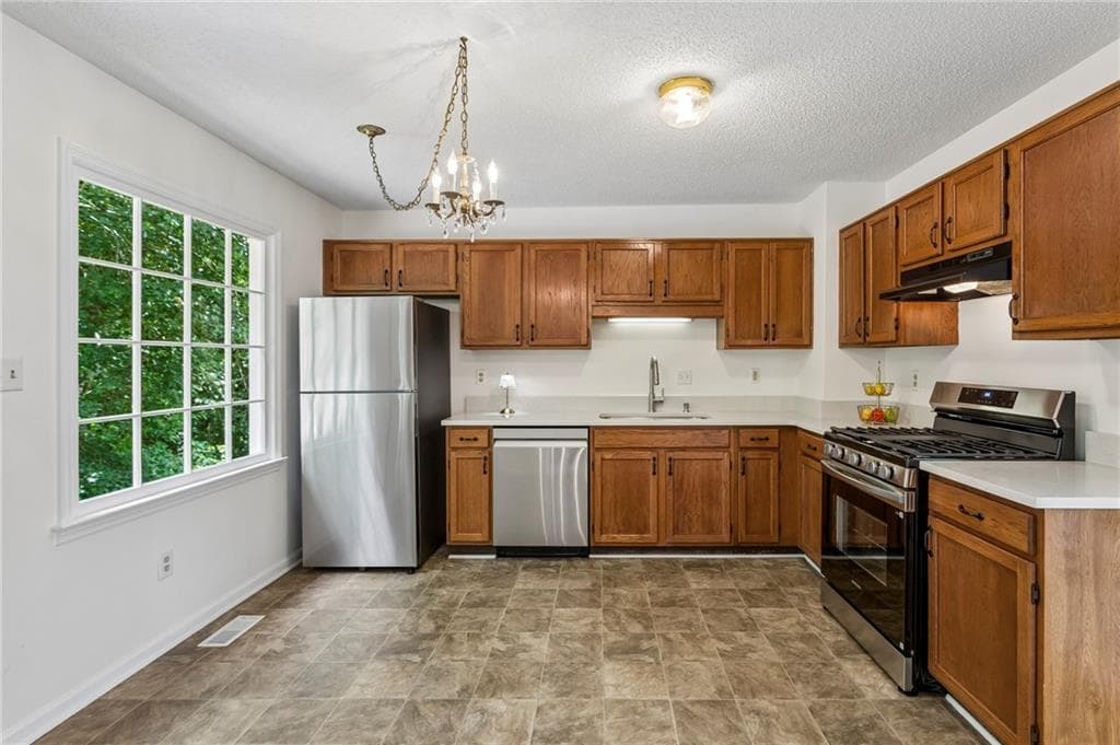 3 bedroom, 2 bathroom, 1,956 sq ft single family residence for sale at 3096 Woodcrest Way, Powder Springs, GA 30127 — photo 10