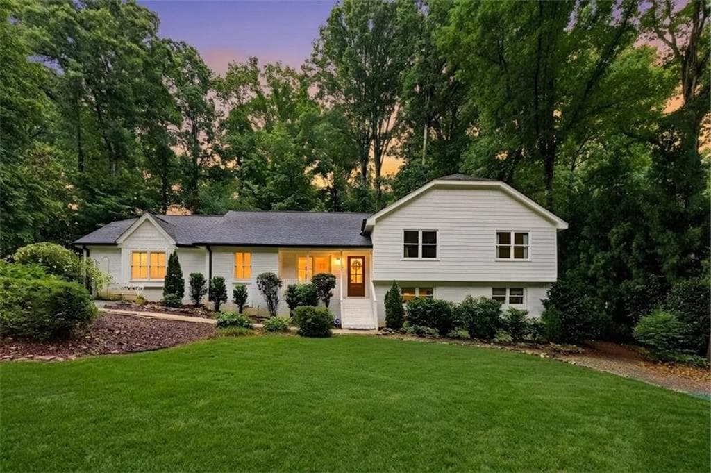 5 bedroom, 3 bathroom, 2,409 sq ft single family residence sold at 2930 Leafwood Drive, Marietta, GA 30067