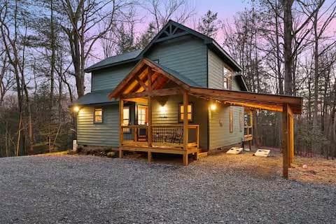 3 bedroom, 3 bathroom, 1,454 sq ft single family residence for sale at 293 Scott Hollow Road, Ellijay, GA 30540