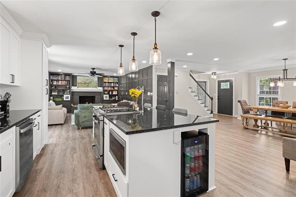 4 bedroom, 3 bathroom, 2,297 sq ft single family residence for sale at 4686 Fountainhead Drive, Stone Mountain, GA 30083 — photo 6