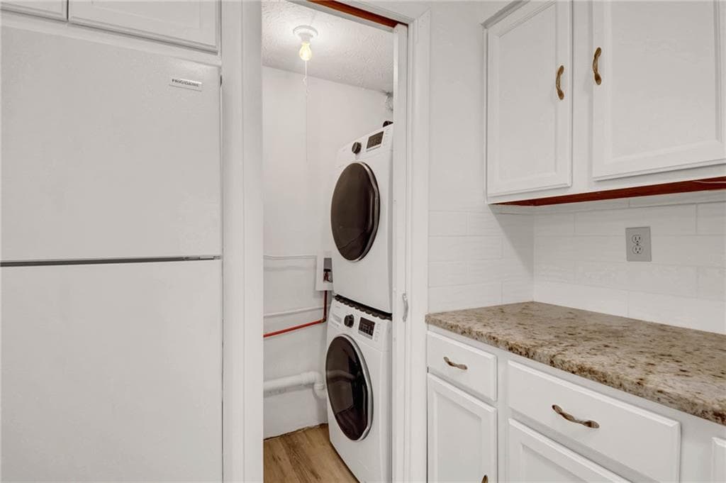 1 bedroom, 1 bathroom, 810 sq ft condominium for sale at 1283 Keys Lake Drive, Brookhaven, GA 30319 — photo 9