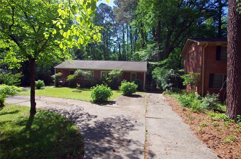duplex for sale at 140 Scott Boulevard, Decatur, GA 30030 — photo 2