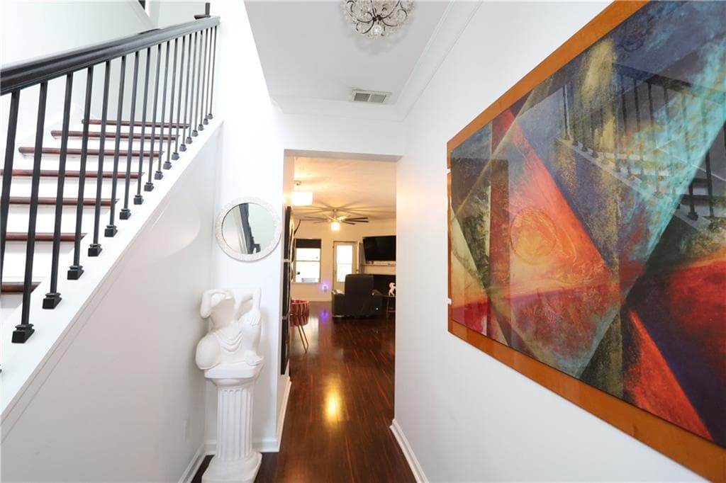 5 bedroom, 3 bathroom, 2,480 sq ft single family residence under contract at 5099 Jack Drive, Decatur, GA 30035 — photo 2