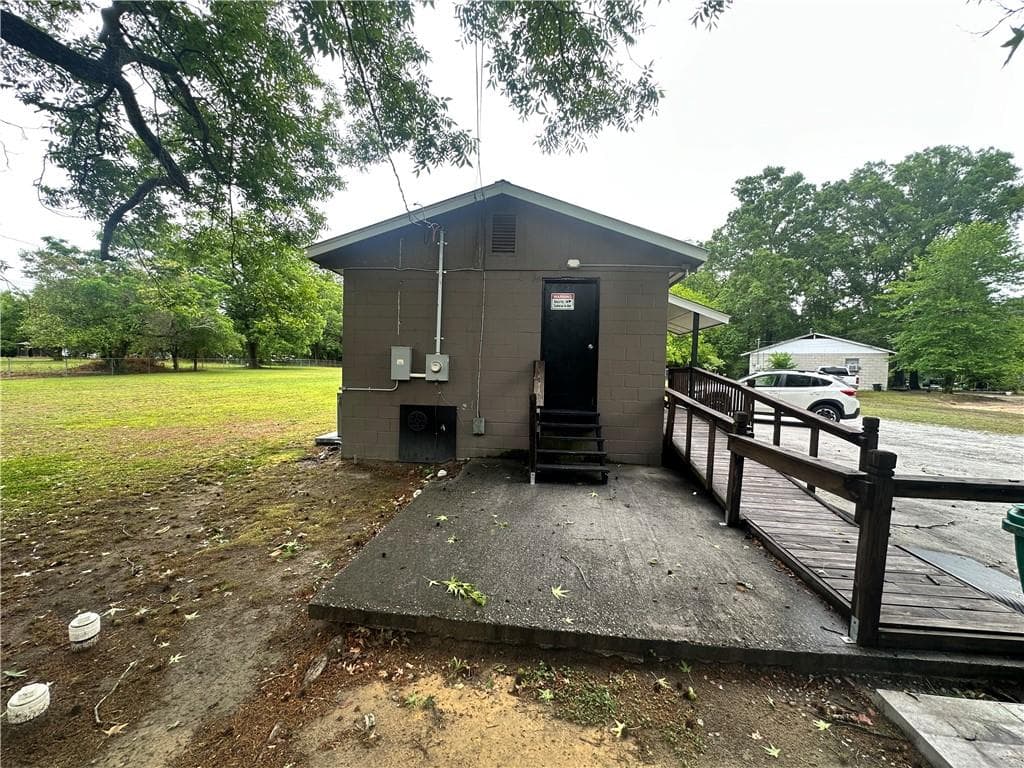 2 bedroom, 2 bathroom, 697 sq ft single family residence for sale at 648 Ellington Avenue, Thomson, GA 30824 — photo 6