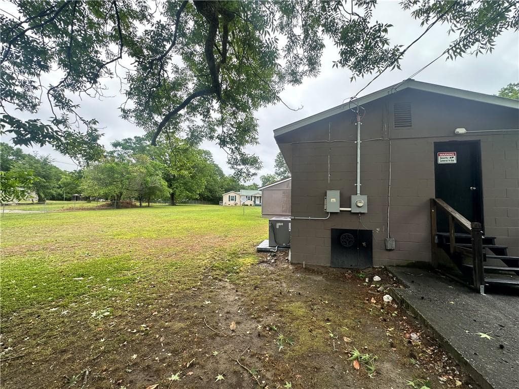 2 bedroom, 2 bathroom, 697 sq ft single family residence for sale at 648 Ellington Avenue, Thomson, GA 30824 — photo 8